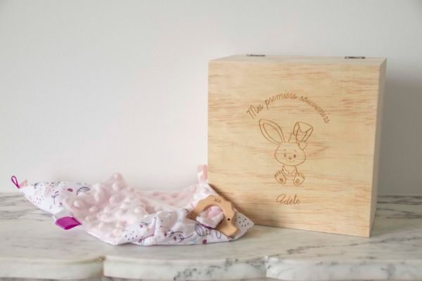 Boite en bois cadeaux personnalisée naissance bébé fille Le Havre Les BAM