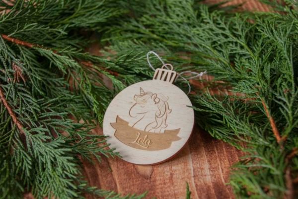 Boite en bois cadeaux personnalisée Le Havre Les BAM boule sapin licorne